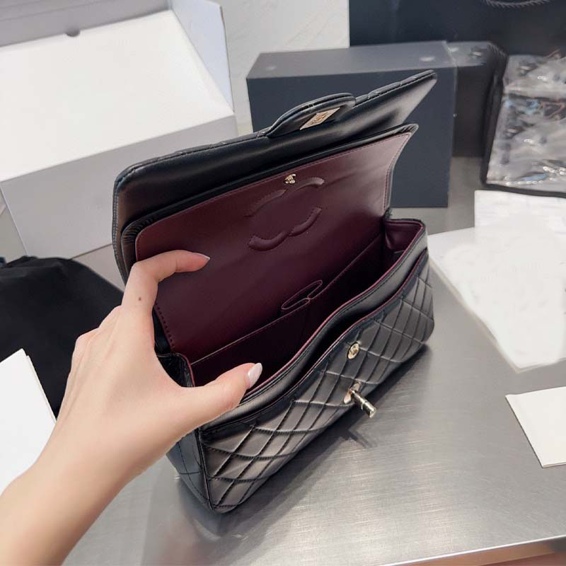 2023 shoulder bag high quality luxury designer hangbag Clutch Flap Totes Bags Double Letters Solid Hasp Waist Square Stripes Women bag