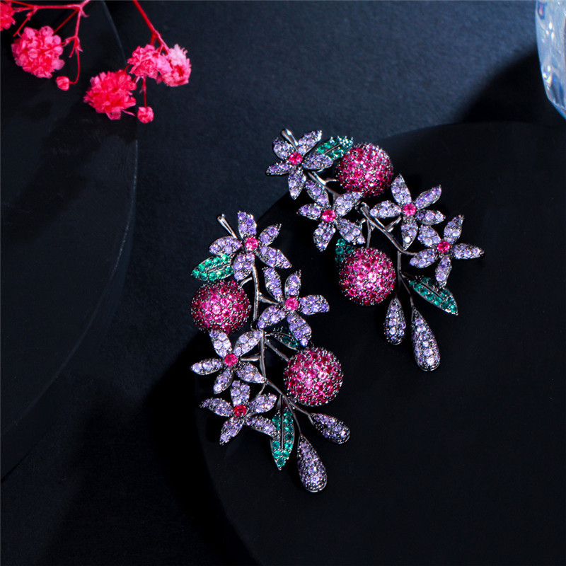 Luxury Charm Fruit Flower Earring Designer för Woman Party Sydamerikanska färgglada AAA Cubic Zirconia Copper Exquisite Diamond Womens Earrings Gift Size 5cm