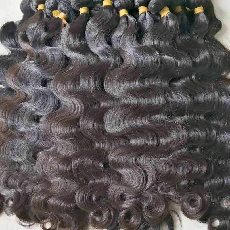 Perfección natural Mink Virgin Virgin Vietnamés Cuerpo natural Piel Wavy Weaves 4 Bundles Venta de liquidación