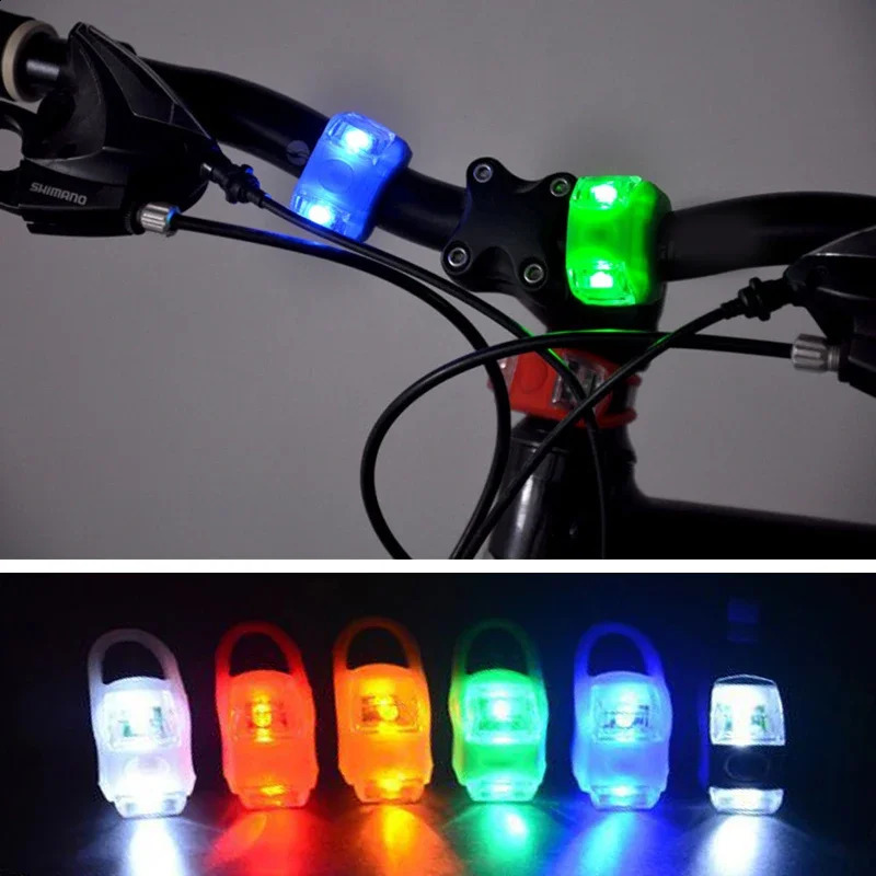 Winkelwagenhoezen Kinderwagen Nachtalarmlicht Waterdicht Siliconen Waarschuwingslamp Buitenherinnering Beveiliging Veiligheid LED-flitser Lampwaarschuwing 231109