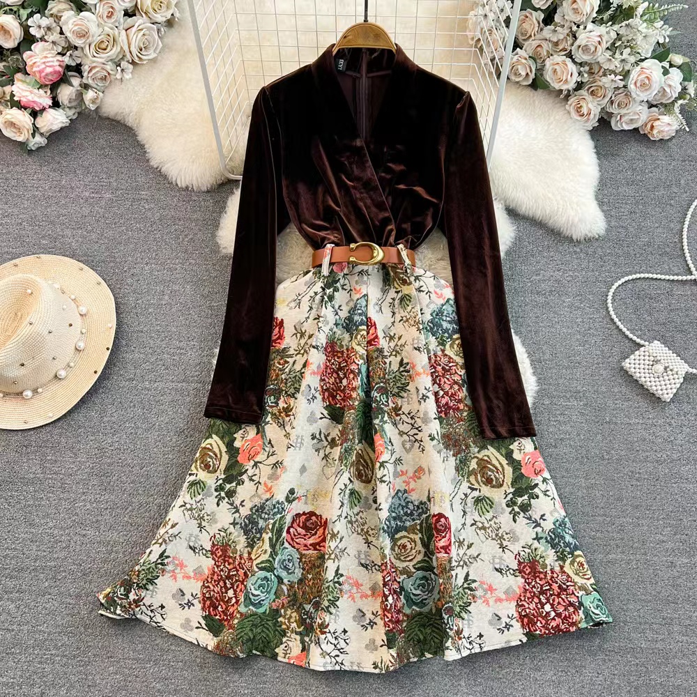 Basic Casual Jurken Nieuwe 2024 Temperament Herfst Winter Nep Tweedelige Midi-jurk Vintage Dames V-hals Fluwelen Patchwork Jacquard Bloem Feestriem vestidos