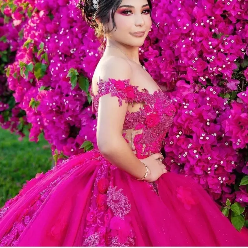 Gorący różowy kwiatowy kryształowa cekinowa suknia balowa sukienki Quinceanera Sweetheart 3d Flowers Curphles Corset Sweet 15 Vestidos de anos
