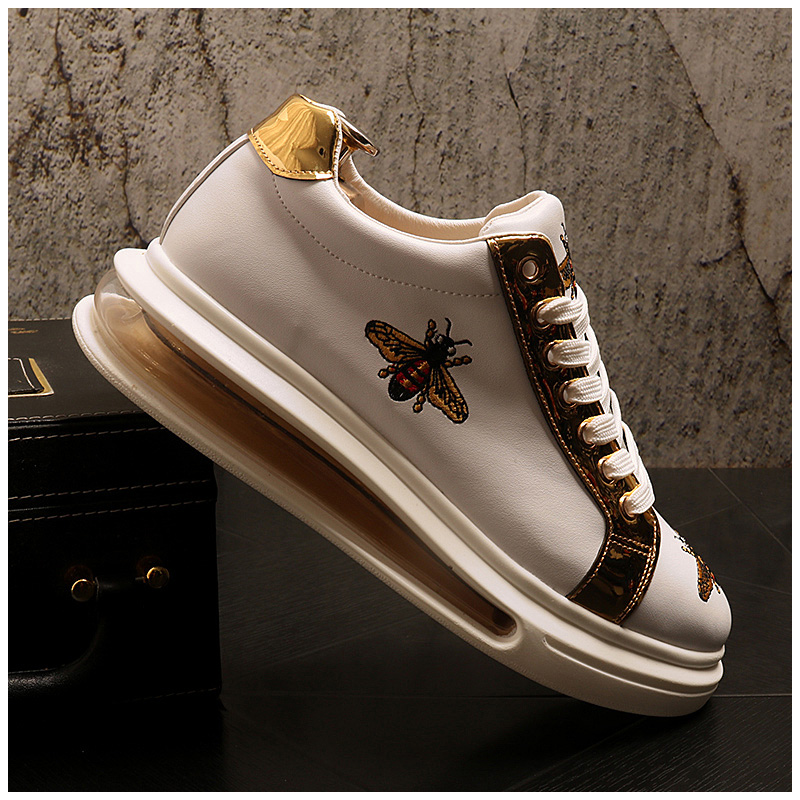 2023 Royal Style Men Wedding Dress Shoes Fashion Brodery White Spring Autumn Wear Exotic Designer Loafers Lace-Up Casual Sneakers
