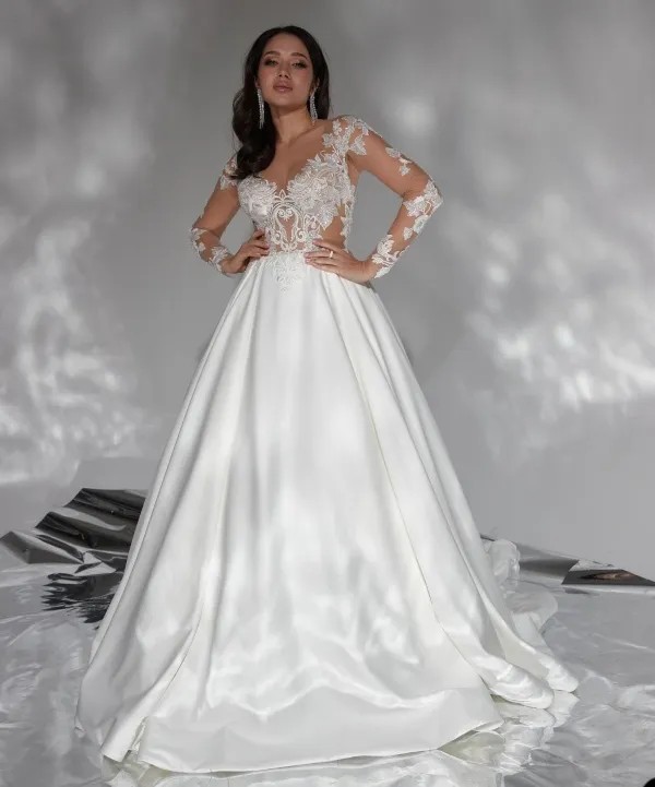 Bescheidene Elfenbein-Satin-Brautkleider in A-Linie, transparenter Ausschnitt, Spitze, appliziert, Illusion, lange Ärmel, Brautkleider, Boho-Garten, Sweep-Zug, modische Roben de Mariee CL2915