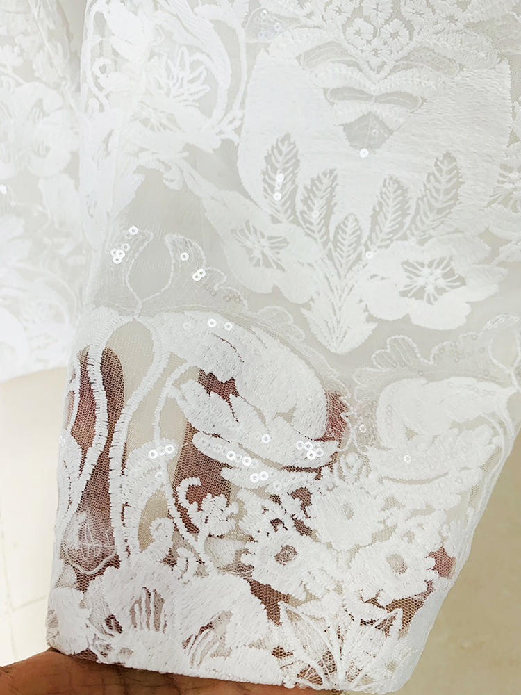 1105 XXL 2023 Milan Style Sonbahar Marka Aynı Stil İki Parça Setleri Yakası Boyun Beyaz Dantel Flora Baskı Uzun Pantolon İmparatorluk Uzun Kollu Kadın Giysileri