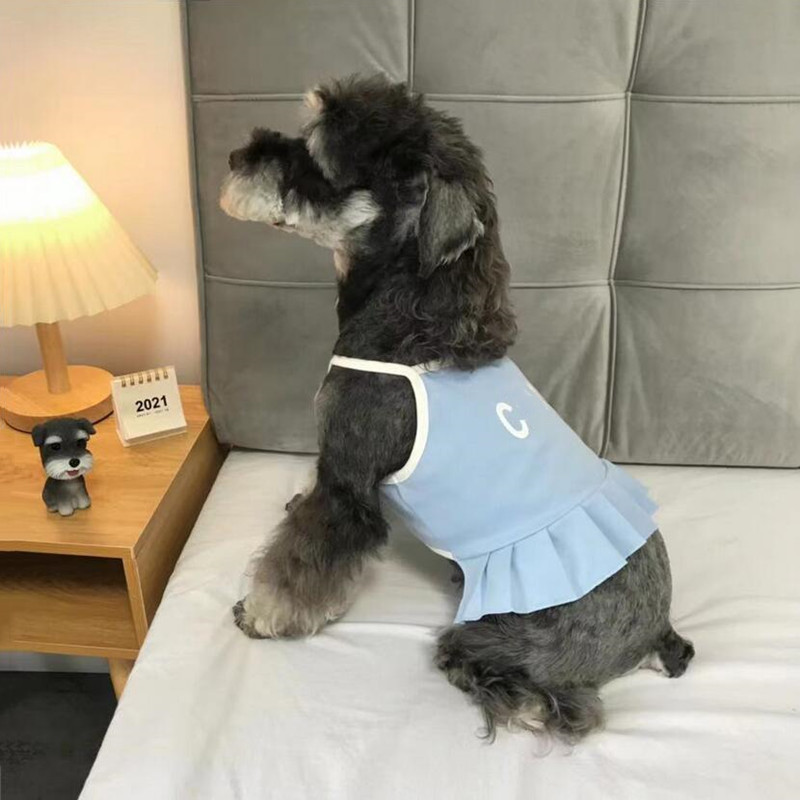 Designer hondenjurken hondenkleding letter c merk honden shirt lente zomer katoenen huisdieren rokken voor de Franse bulldog poodle pomeraniaanse bichon kleding