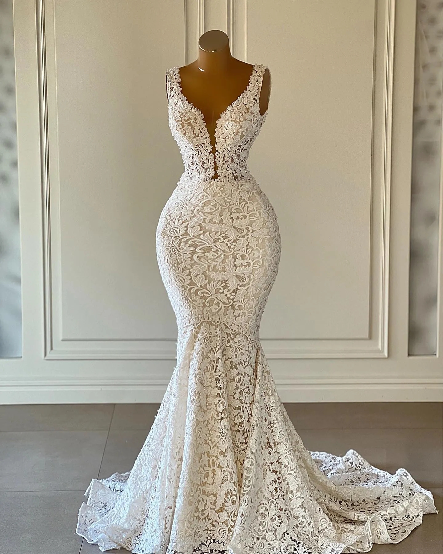 2023 Full Lace Mermaid Wedding Dress For Women Elegant V Neck Beaded Bridal Gowns Arabic Dubai Custom Made vestidos de novia