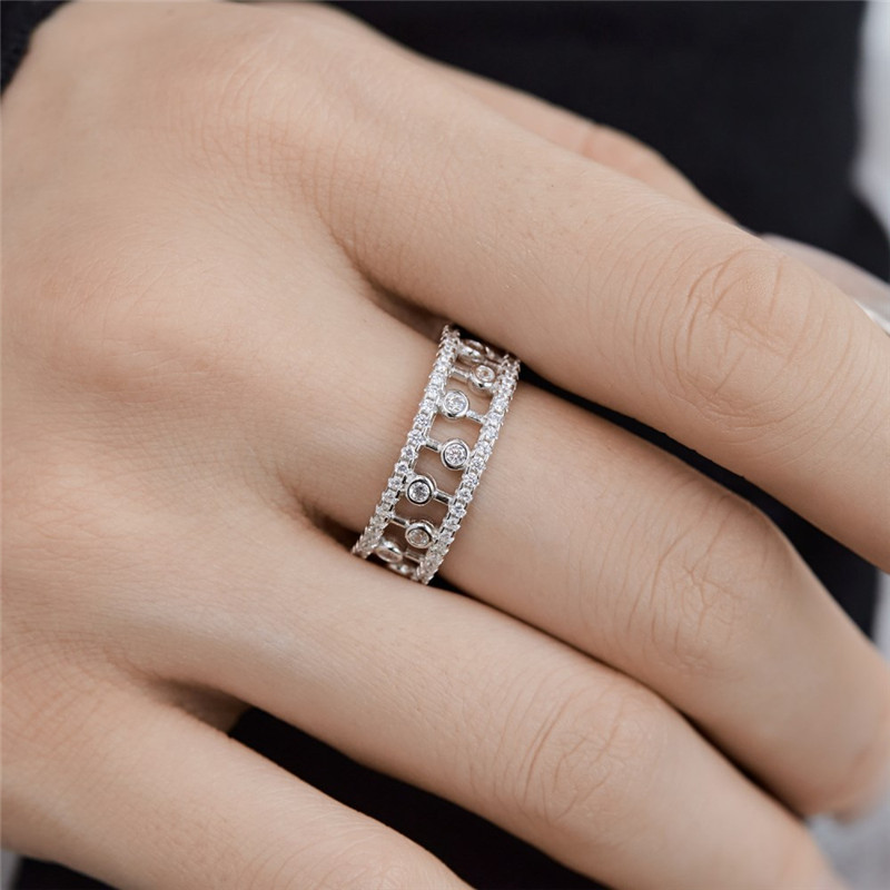 خاتم فرقة مصممة فاخرة لامرأة Women Diamond 925 Sterling Silver 5a Zirconia Iced Out Round Sqaure Heart Jewelry Womens Engagement Rings Rings Box