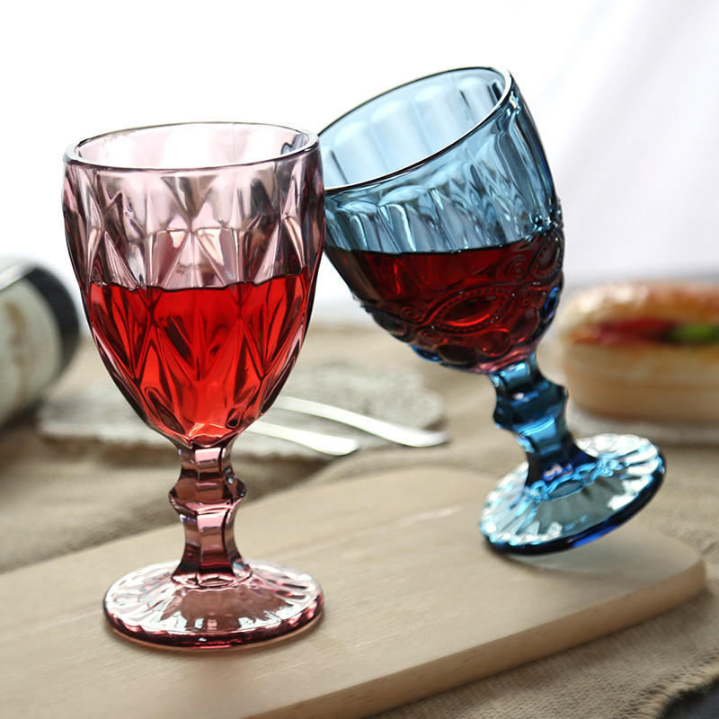 Wine Glasses 10Oz Colored Glass Goblet With Stem 300Ml Vintage Pattern Embossed Romantic Drinkware For Party Wedding Drop Delive