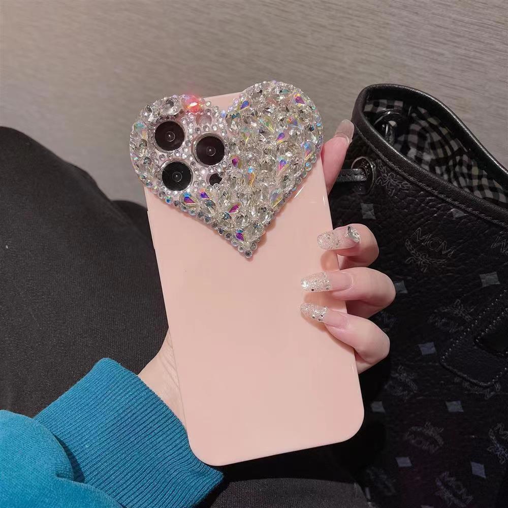 3D Love Heart Bling Diamond Cases pour iPhone 15 Plus 14 13 Pro Max 12 11 X XR XS 8 7 6 SE2 Luxe Mode Jelly Solid Crystal Soft TPU Strass Filles Femmes Couverture arrière de téléphone