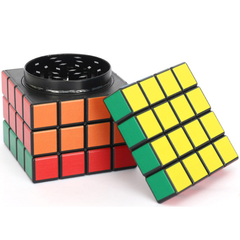 Magic Cube Puzzle Style Rökning Herb Tobacco Kvarare med 4 -delad metall rivare Handkvarn roterbar 58 mm diameter