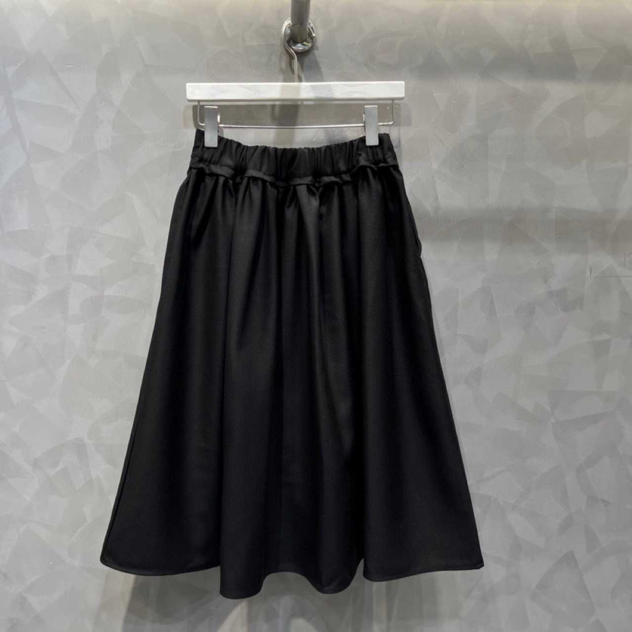 2023 New designer womens t shirt high-end Shirt Triangle A-line Large Swing Umbrella Skirt Spring/Summer 2023 Versatile Celebrity Mid Length Half-length Dress Trend