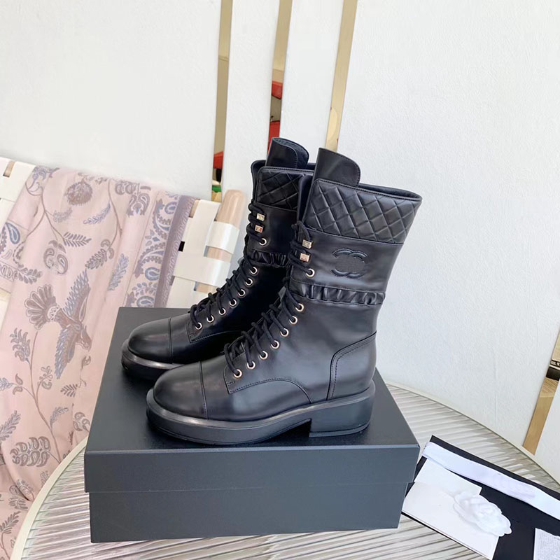 2023 Designer Luxe Pure Couleur Martin Bottines Femmes Véritable Cuir Véritable Motif imprimé Fête en plein air Respirant Knight Boot Lady Sexy Mode Chaussures à talon moyen Taille