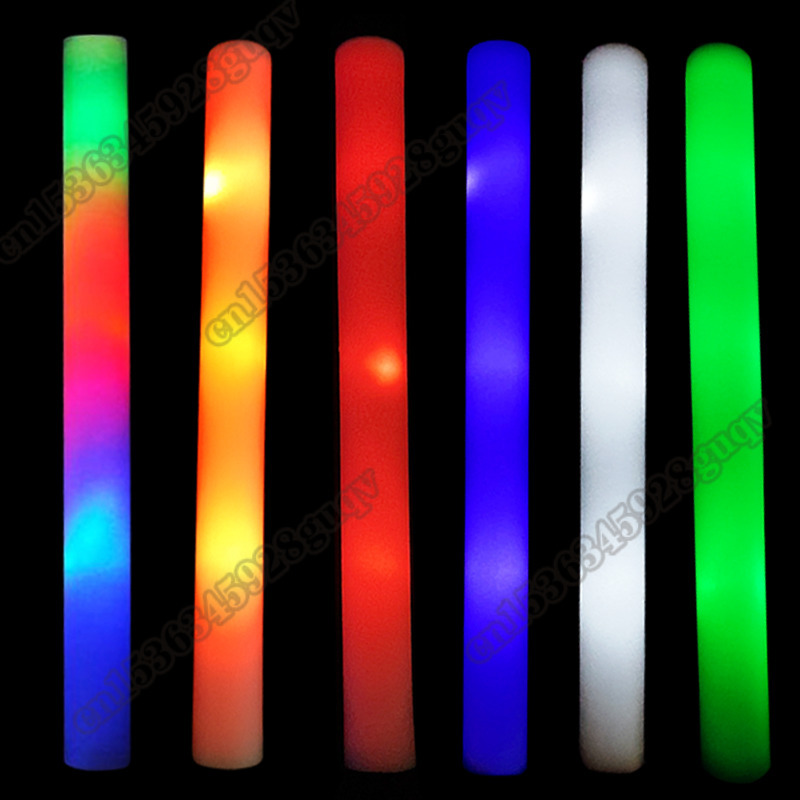 Andra evenemangsfestleveranser 60st LED FOAM GLOW PICKS FLASKING GLOW BATONS MEEDER TUBLE Glöd i Dark Wedding Party Supplies 3 -lägen Blinkande Stick Toys 230413