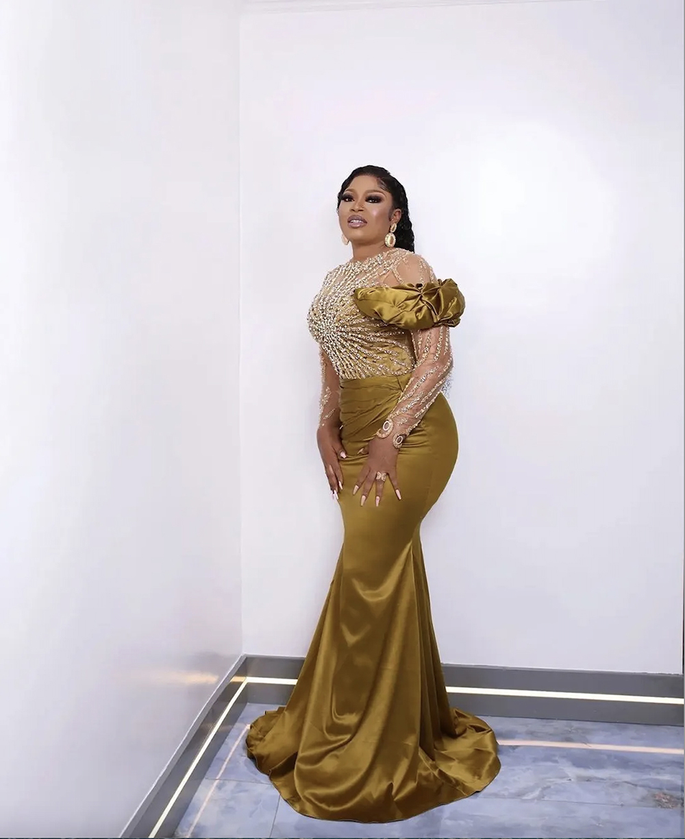 Sexy Arabic Evening Dresses Wear Gold Illusion Jewel Neck Long Sleeves Crystal Beads Mermaid Plus Size Celebrity Dresses Party Gowns