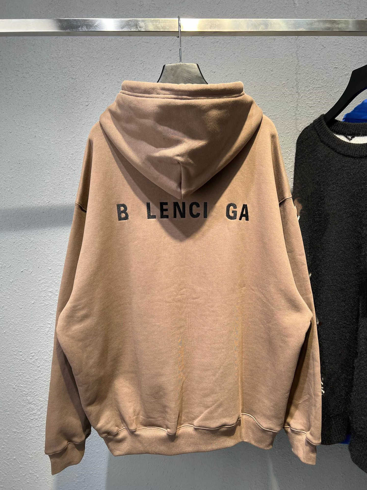 Designers de luxe Nouveaux hommes à manches à manches courtes à manches à manches à manches à manches à manches à manches à manches à manches à capuche à sweat à sweat à capuche à menthe brodé et à capuchon