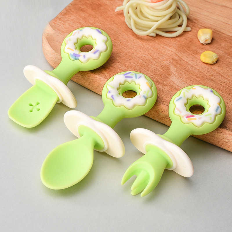 Tazze Piatti Utensili 2/Silicone Baby Soft Cucchiaio Forchetta Cibo ausiliario Bambino Imparare a mangiare Formazione Set da tavola Succhiare Articoli bambini Accessorie AA230413