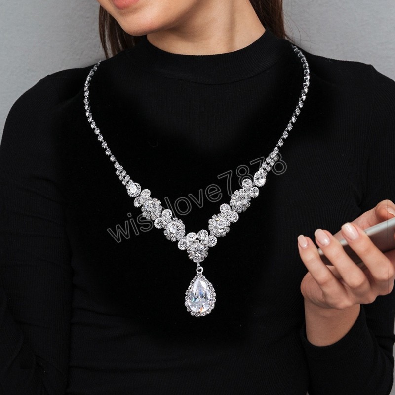 Set di orecchini con collana a goccia di zirconi cubici di lusso Set di gioielli da sposa damigella d'onore da sposa Regali le donne