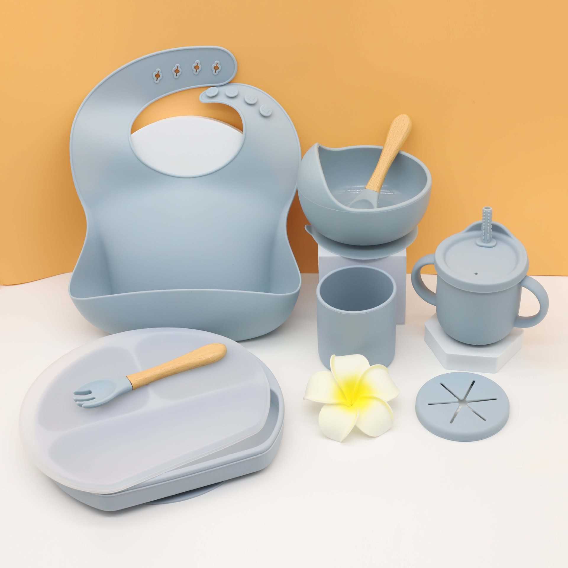 Tassen Geschirr Utensilien 6/Baby-Silikon-Fütterungsgeschirr-Sets Rutschfeste Saugnapf-Schale Speiseteller mit Deckel Lätzchen Löffel Gabel Schnabeltasse Geschirr AA230413