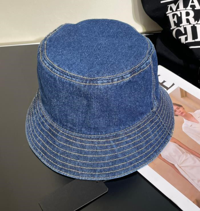 Ny Cowboy Bucket Hat Sun Cap för kvinnor 2024 Designer Ladies Metal Cow Denim Sun Fisherman Hats Caps Dropship