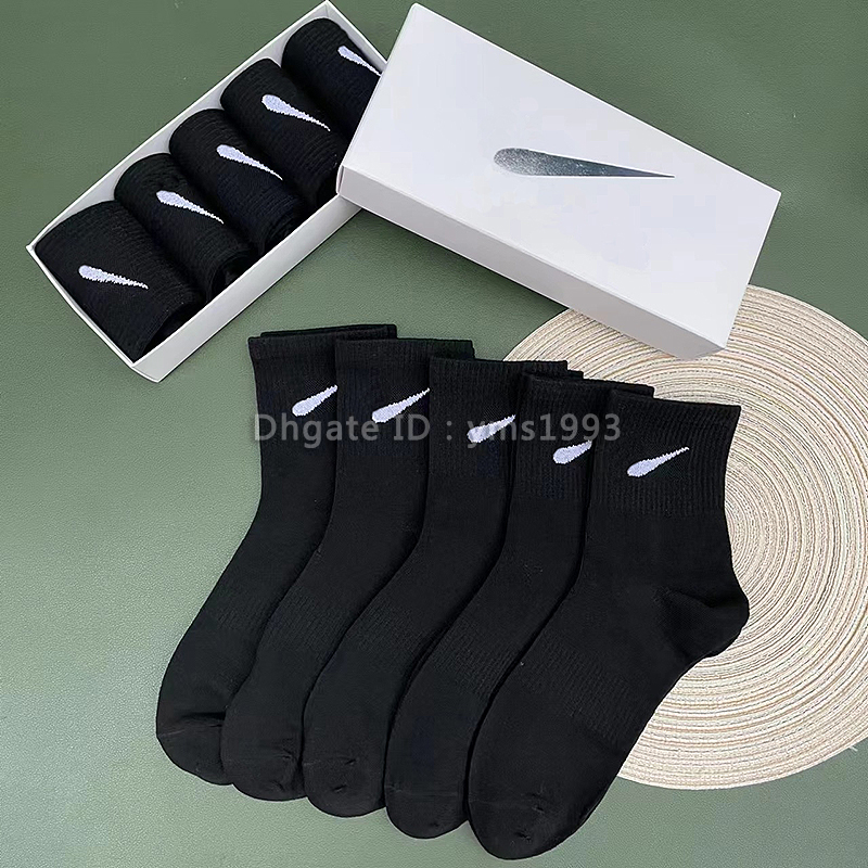 chaussettes de chaussettes pour hommes mode femmes coton premium lettre classique en coton pur coton noir et blanc basket-ball footballeur cadeau en plein air