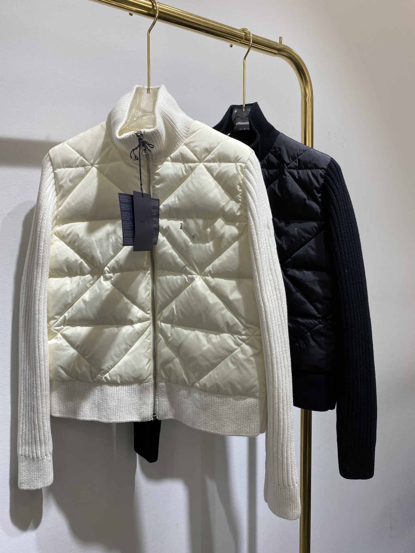 2023 Triangolo da donna invernale trapuntato in nylon rigenerato e cappotto in cashmere Procione regolare con isolamento spesso Sport all'aria aperta