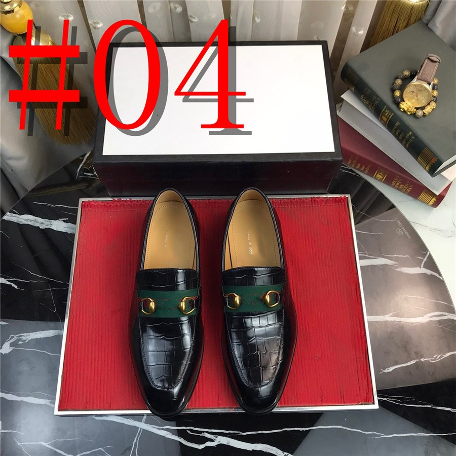 Moda Uomo di lusso Scarpe in pelle scamosciata Mocassini con morsetto beige nero Slip on Scarpe eleganti da uomo firmate da uomo Scarpe oxford da ufficio matrimoni