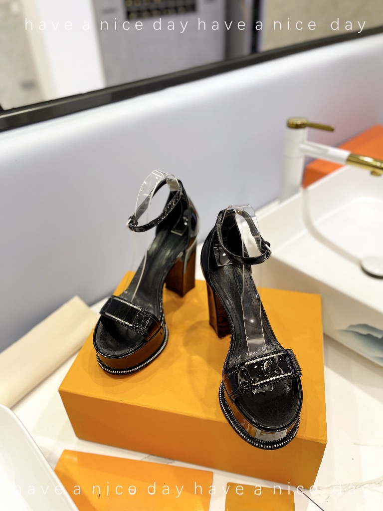 2023 s Sommerdesignerinnen Frauen Sandalen Marke Retro runde dicke Hochheelgurt Sandalen hochwertige Sliders Plattform Heel Luxuskopf