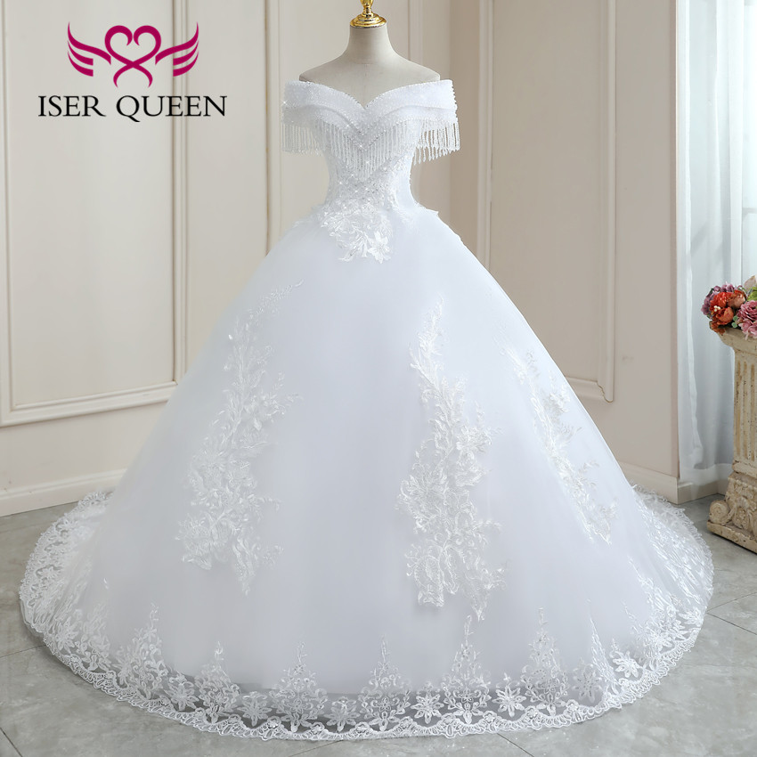 Luxury Crystal Pärlad bröllopsklänning En linje utanför axeln Korta ärmar Vit färg Court Train Wedding Dress Factory Price WX0268