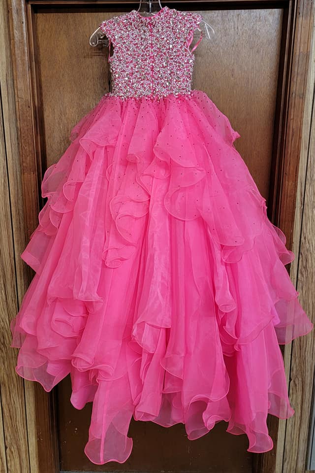 High Collar Girl Pageant Dress 2023 Cap Sleeves Ballgown Crystals Ruffled Organza Kids Birthday Formal Party Gown Toddler Teens Preteen Little Miss Handkerchief