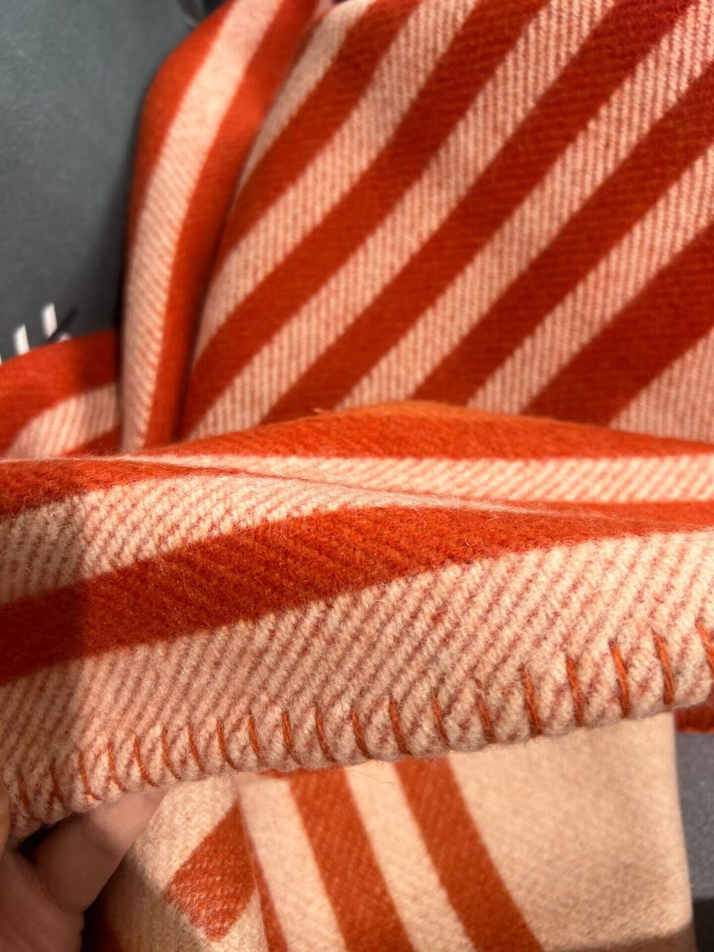 Diseñador Mantas de lujo de lana real Cachemera en espesas es Gran tamaño 135*175 cm Patrón clásico de mantas para el al aire libre