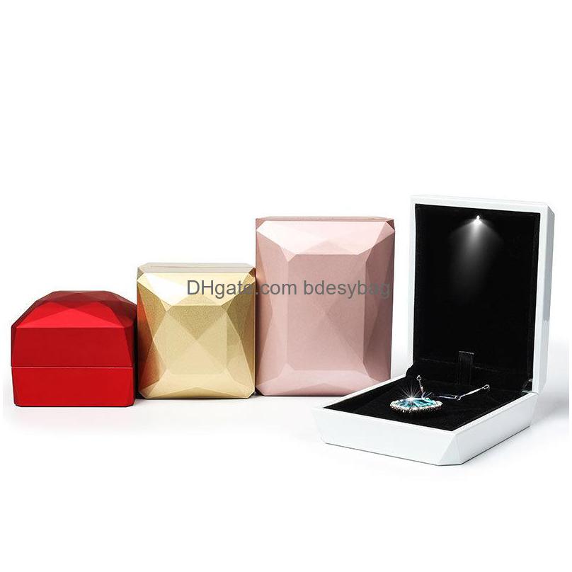 new fashion gold white red rose gold ring pendant box jewelry display box led rubber painting jewellery box h234