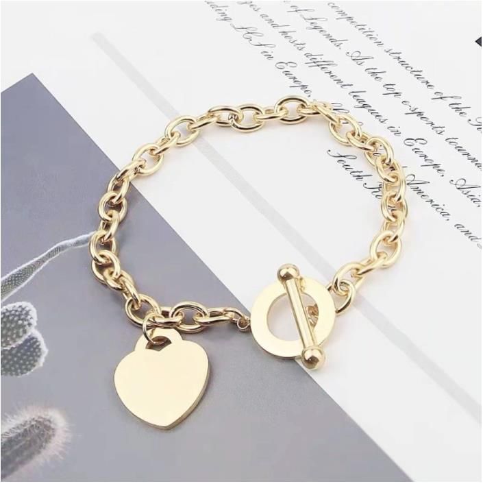 Designer de moda de tênis mulheres colar pulseira icebox jóias clássico coração conjunto 18k ouro menina dia dos namorados amor presente jóias de aço inoxidável