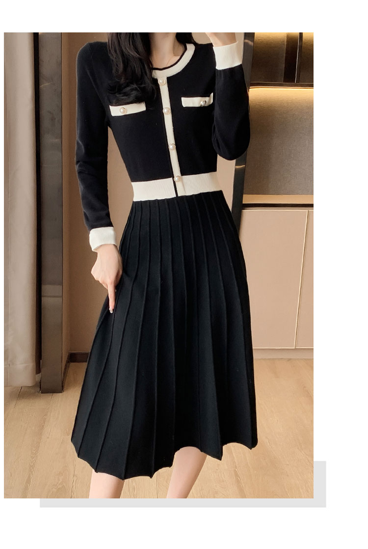 Casual Dresses High Quality Elegant Autumn Pleated Midi Dress New Fashion Women O Neck Long Sleeve Knitted Hit Color Pearl Button Sweater Dress 2023