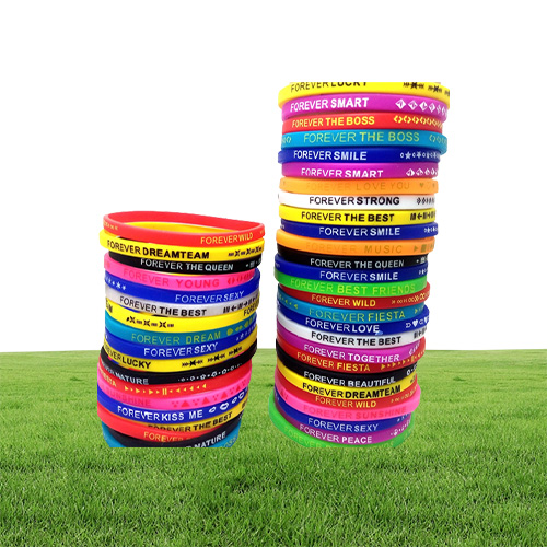 Массовые партии, 100 шт., лучший дизайн, красочные очаровательные силиконовые браслеты FOREVER, резиновые спортивные браслеты для мужчин и женщин, игрушки, браслеты на день рождения, Xmas4916414