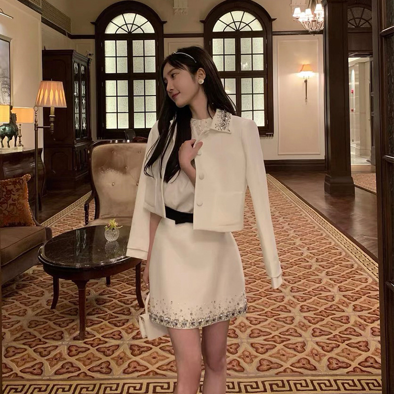 Autumn/Winter 23 miu-m 3D Beaded Celebrity Light Luxury White Short Coat Top+Short Skirt