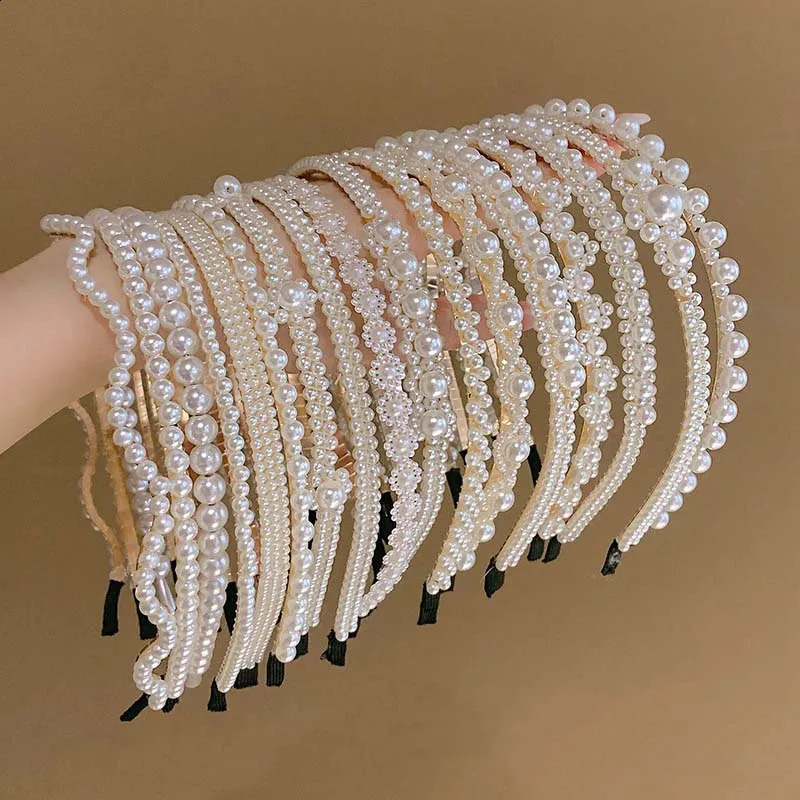 헤어 밴드 Korean White Simulated Pearl Women 's Hair Band 우아한 달콤하고 탄력있는 수제 바비 꽃 머리띠 머리 액세서리 231115