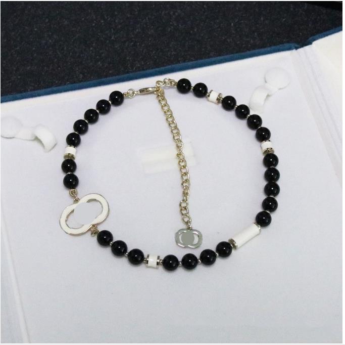 Pendant Necklaces Popular Necklace White Enamel Black Pearl Necklace Gentle and Fashionable