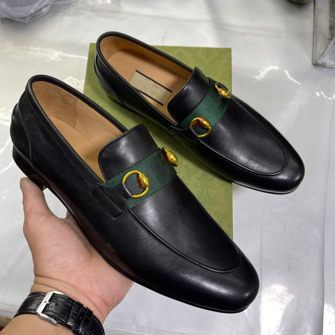 23Model Ny lyxiga loafers män skor läder fast färg klassisk bankett bröllop fest dagligen frans modedesigner klänningskor med gratis frakt