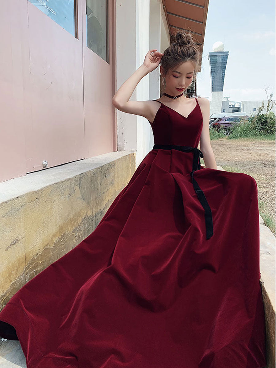 Elegant Korean Long Burgundy Velvet Prom Dresses With Pockets A-Line V-Neck Spaghetti Pleats Floor Length Formal Party Evening Dress Robes de Soiree for Women