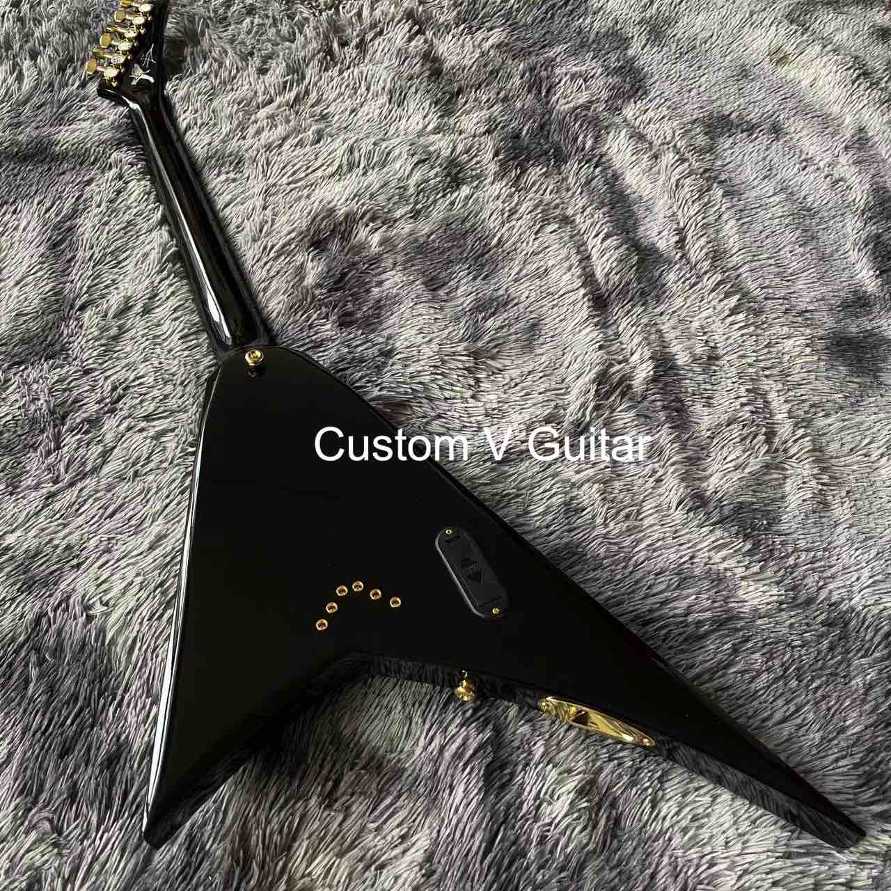 Custom Jack Style V Shape Ebony Fingerboard Active Pickup Single Bridge Pickup Gold Hardware Electric Guitar in Black Glossing