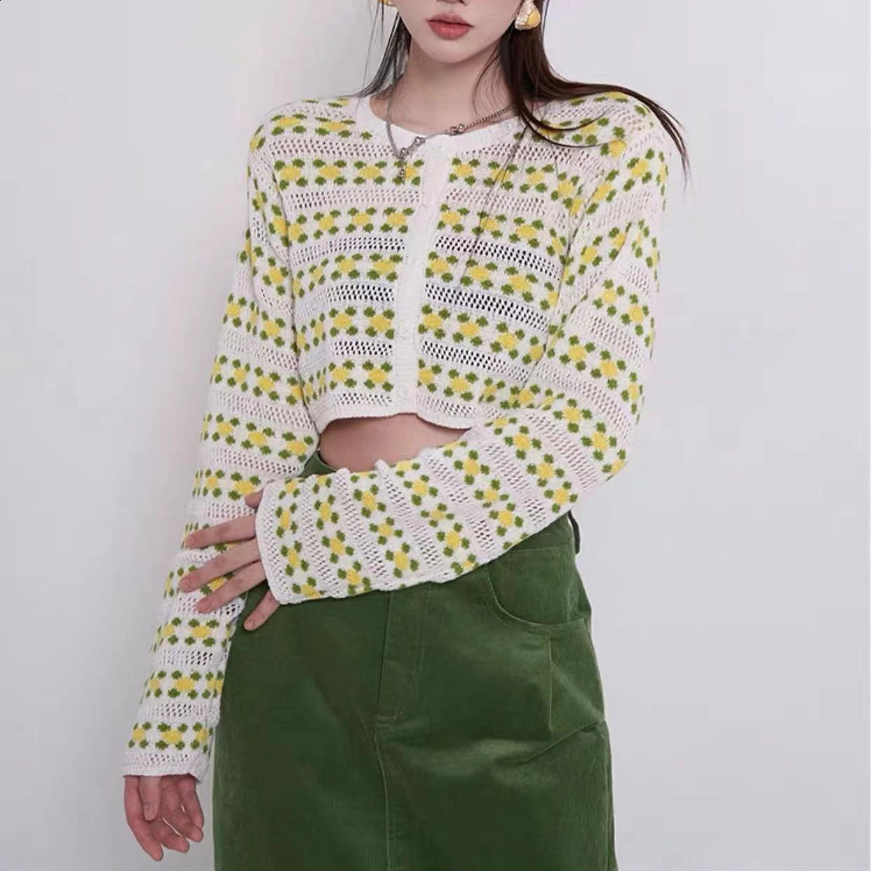 Kvinnors tröjor kvinnor tröja korta cardigans floral höst vinter stickad koreansk y2k lös överdimensionerad långärmad elegans söta casual rockar 231116