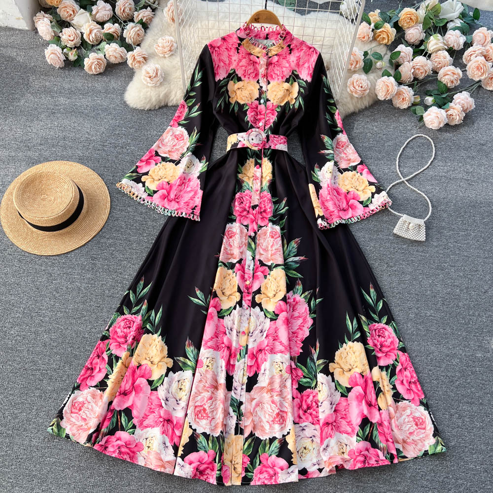 2023 Robes de soirée Runway Designer Mode Vintage Floral Print Maxi Longues Robes de soirée Femmes Col montant Flare Manches Largo Vest274w