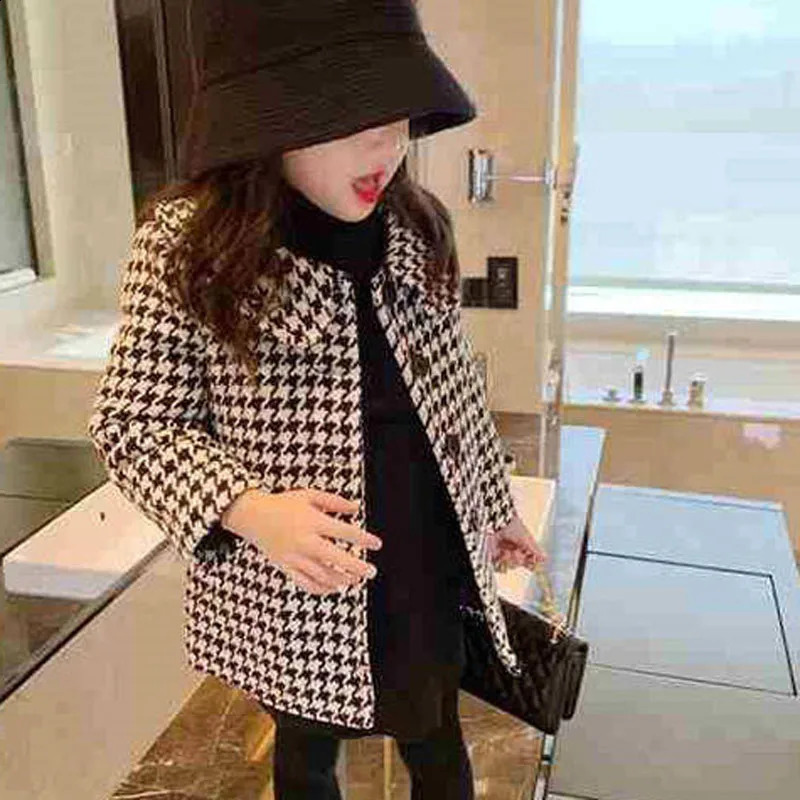 Tappa Ny höst- och vinterbarnskläder Korean Polo Collar Fashion Coat Children's Jacket Ny stil Baby Girl Mid Length Wime Coat 231117