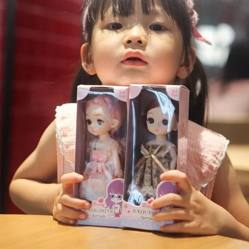 Dockor set BJD Jointed Doll 16cm 13 Boll Joints Fashion Dolls med full set kläder Klä upp tjej leksak födelsedagspresent med ruta 231116