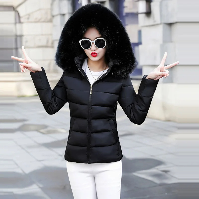 Women's Down Parkas Fashion European White Women's Winter Jacket Big Fur Hooded Thick Down Parkas Female Jacket Warm Winter Coat for Women 231128