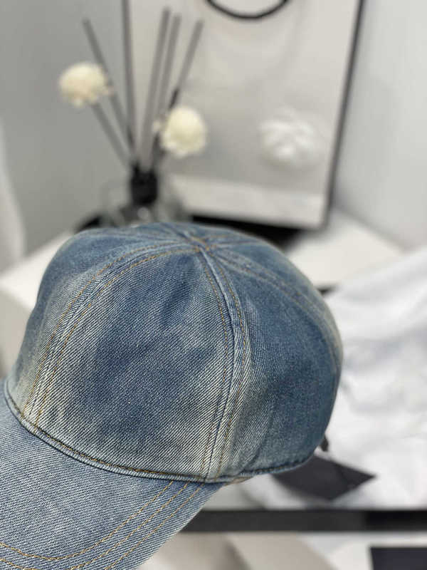 Ball Caps Designer 2023, den gamla Wash Jeans Baseball Cap Triangle -logotypen för detta par MQJ9