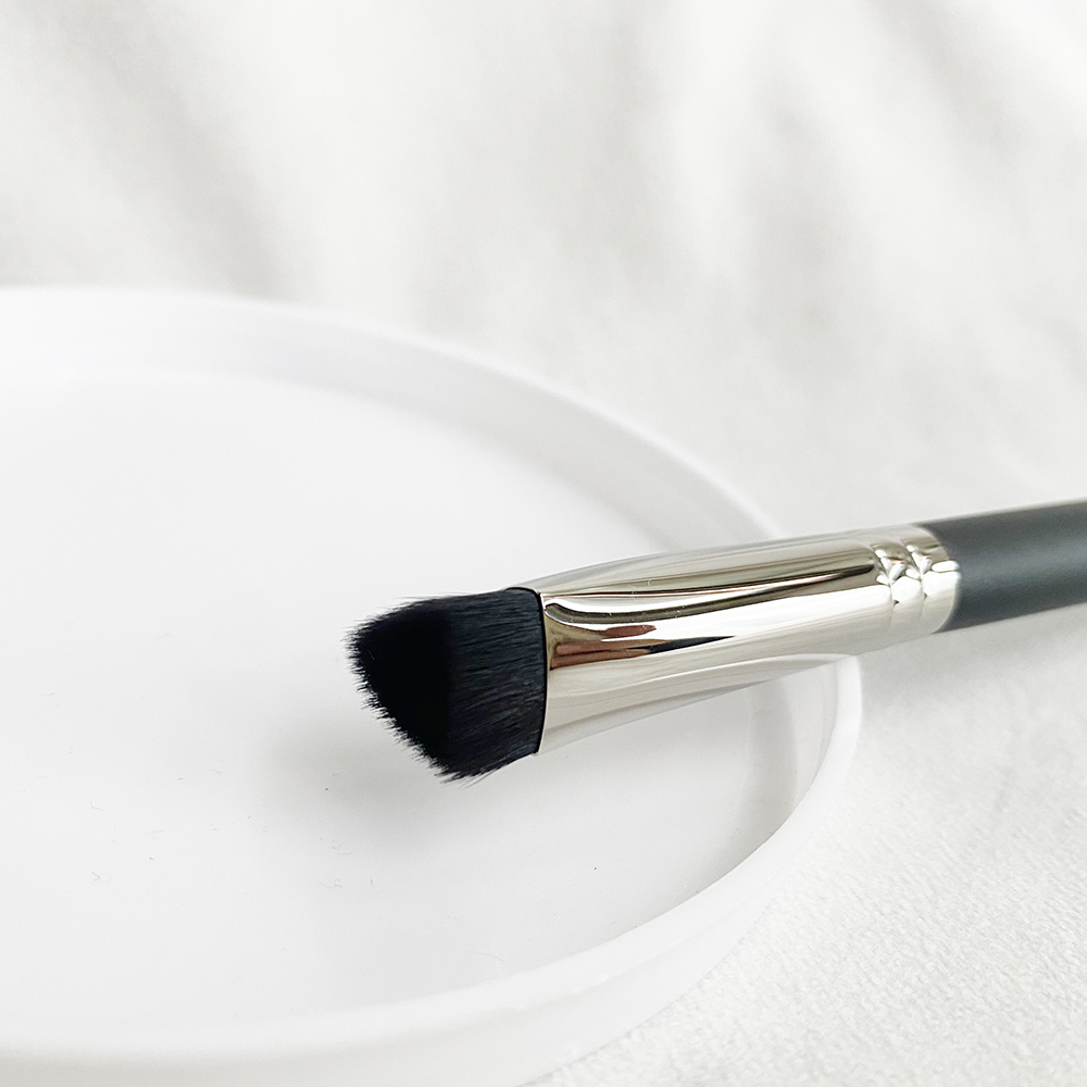 Makeup Brush 106S Trójkątna korektor - unikalne Shadped Shadow Conkuralne mieszanie kosmetyczne pędzel