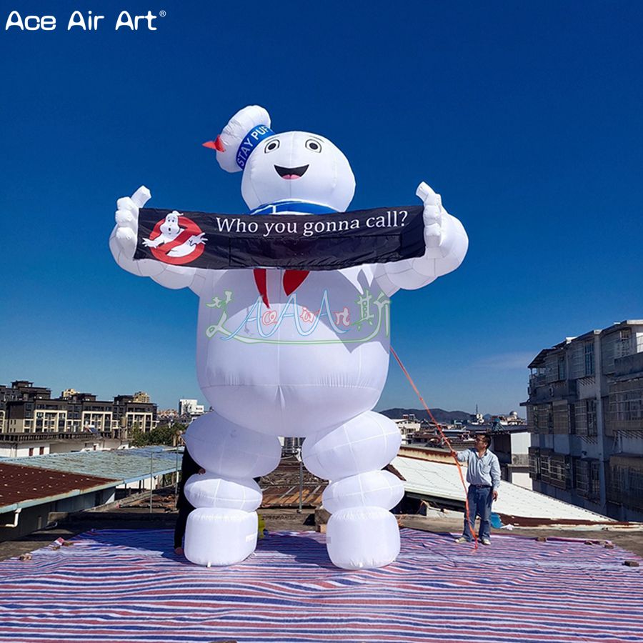 Gonflable Stay Puft Marshmallow Man Ghostbusters avec bannière de slogan publicitaire sur 2 mains pour la décoration de jardin d'Halloween