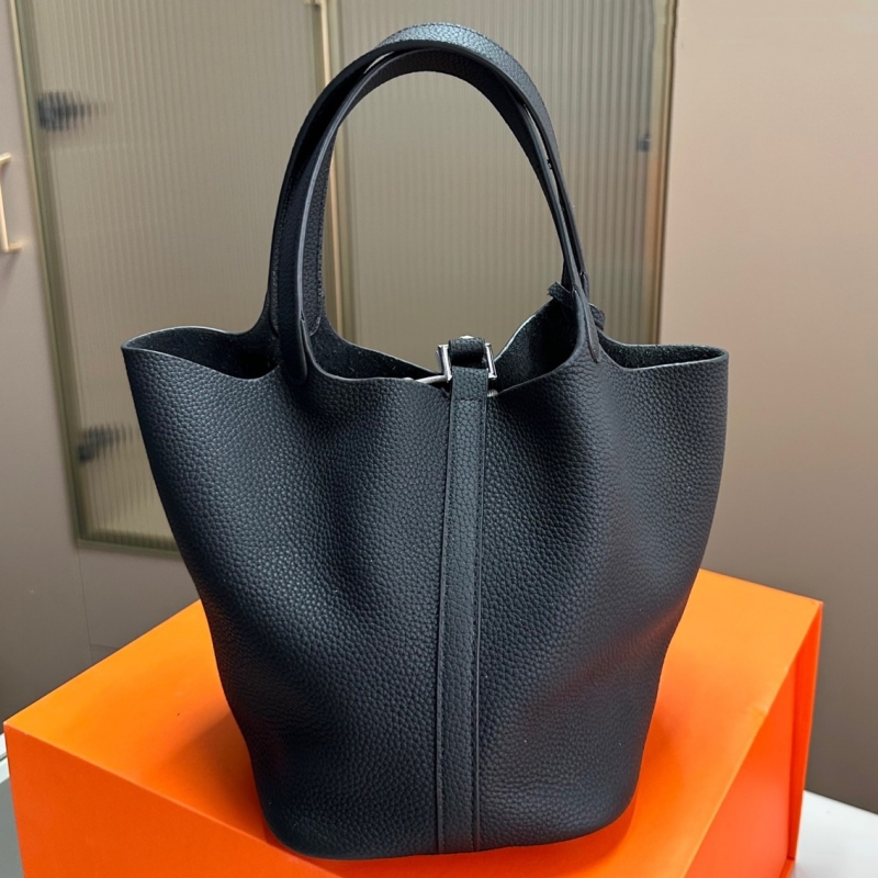 Sac à main de créateur classique Fread Free Fix entièrement fait à la main Sac panier de légumes TC TC CowHide Bodet Sac LyChee Match Sac en cuir authentique pour femmes